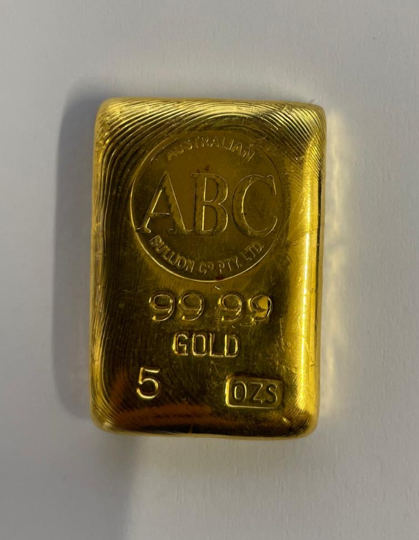 ABC Australian Bullion Company, Firmenlogo mit Diskuswerfer, 5 OZS 9999 Gold, Gussbarren, RS: Gegenstempel SRM Mitchell, Barren-Nr. 560, vz+  